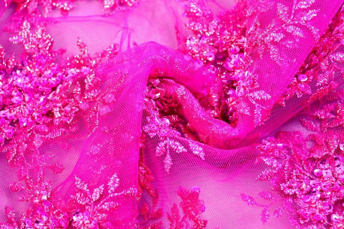 Розовые гипюровые трусы на зрелке фото