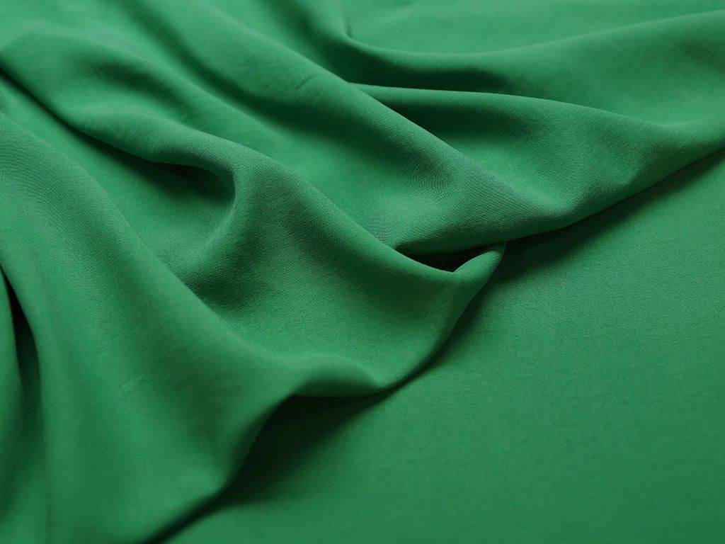 Приобрести Ткань блузочно-плательная изумрудного цвета   (180 г/м2)