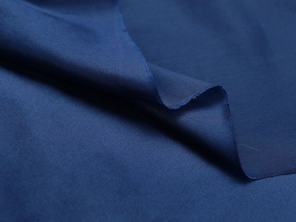 Приобрести Блузочная ткань насыщенного синего цвета