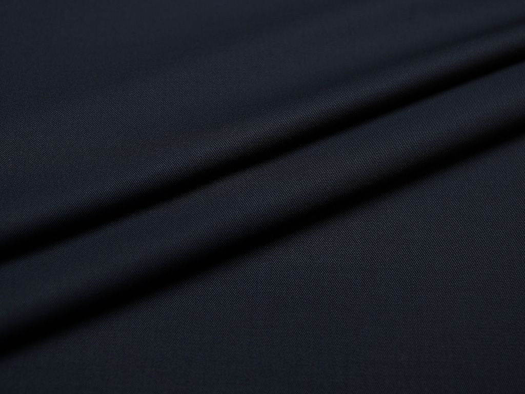 Приобрести Классическая костюмная ткань темно-синего цвета (210 гр/м2)