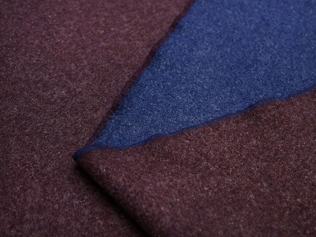 Приобрести Ткань пальтовая двухсторонняя сине-бордового цвета