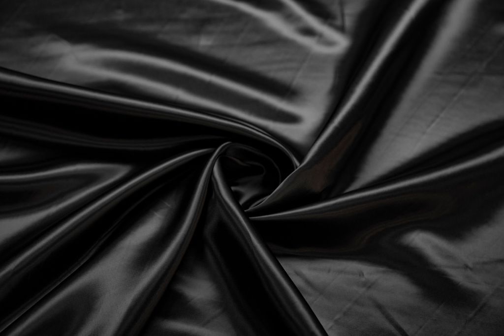 Ткань подкладочная атласная, цвет черныйизображение