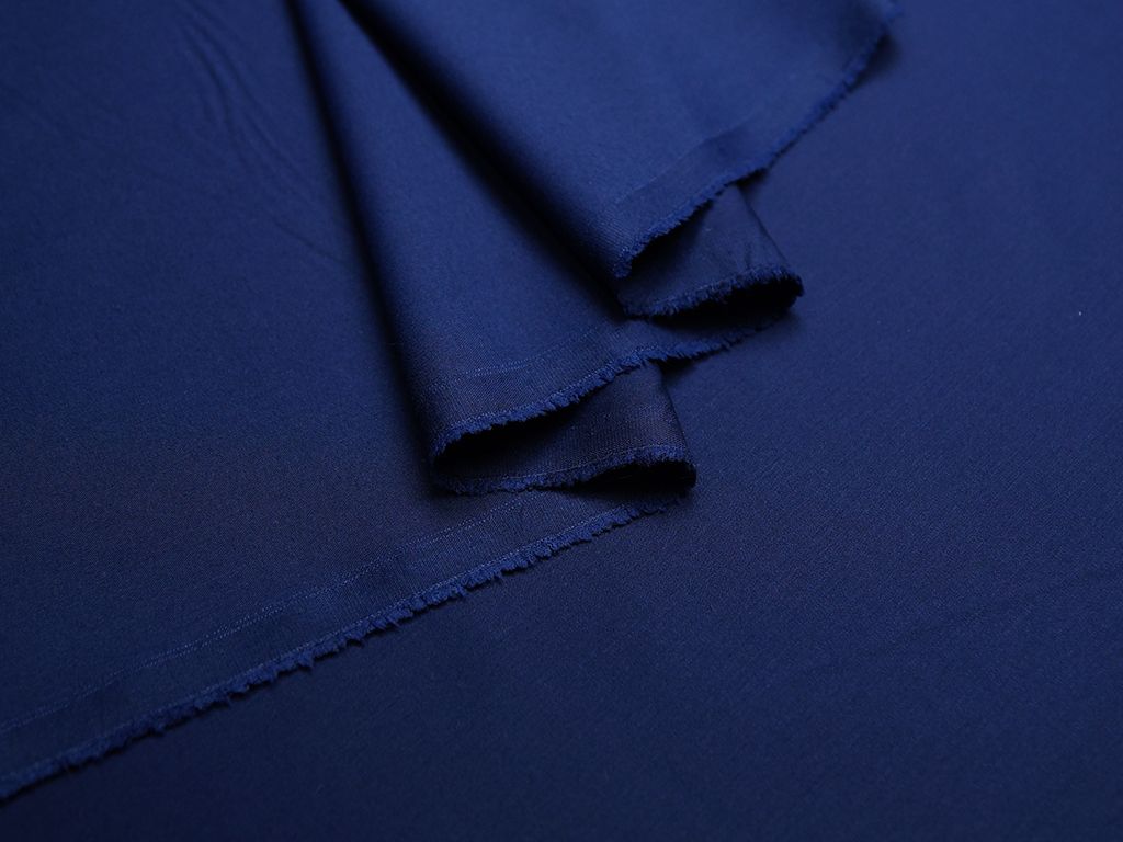 Приобрести Легкая костюмная ткань, цвет темно-синий