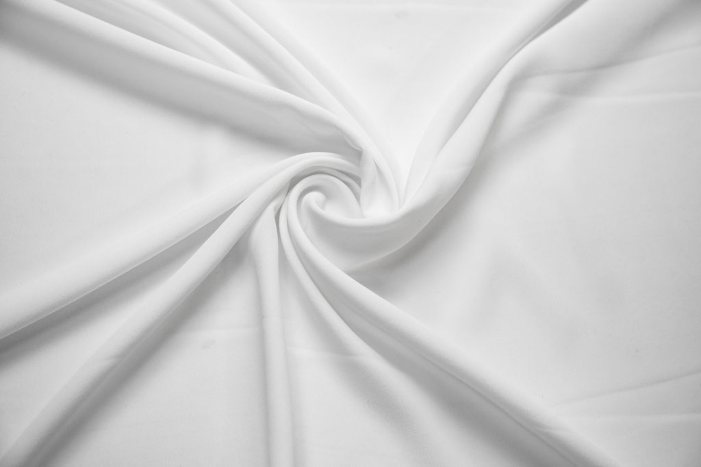 Креповая блузочная ткань, белого цветаизображение