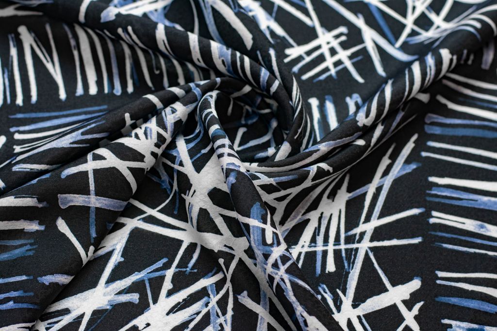 Блузочно-плательная ткань с абстрактным рисунком, черно-бело-синий цветизображение
