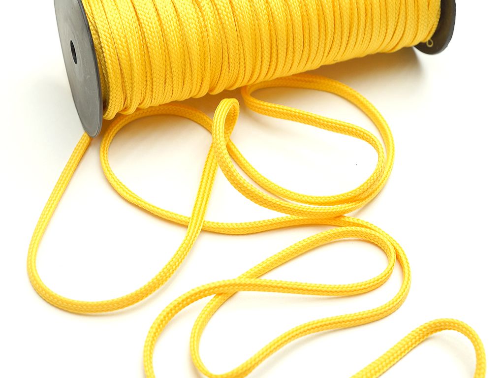 Шнур плоский, плетеный, жёлтого цвета, ширина 7 ммизображение