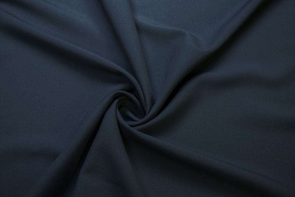 Костюмная ткань с текстурой "диагональная полоска", синий цветизображение
