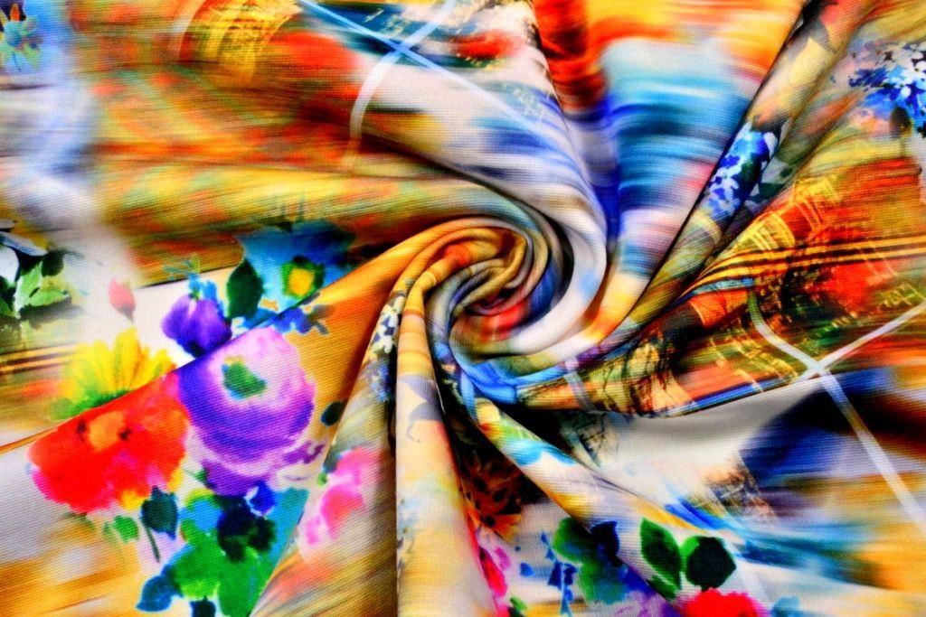 Ткань трикотаж плательный, цвет: разноцветная размытая акварель , вид из окнаизображение