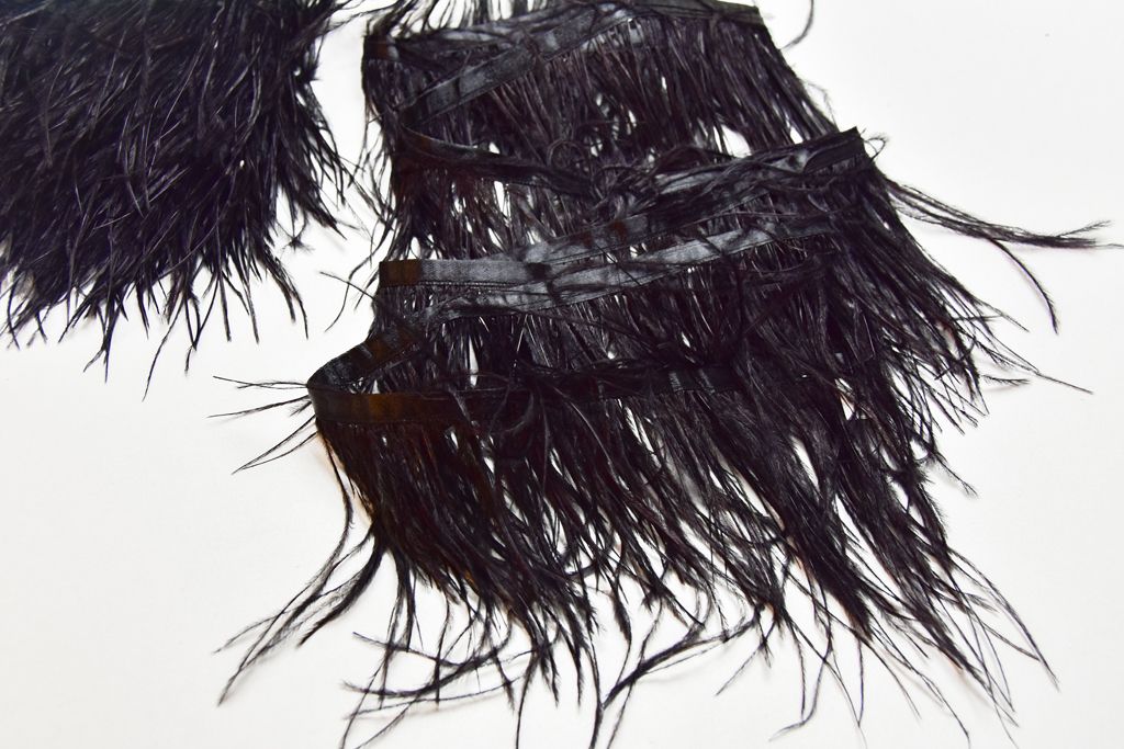 Тесьма декоративная, перо черного цвета, ширина 13 смизображение