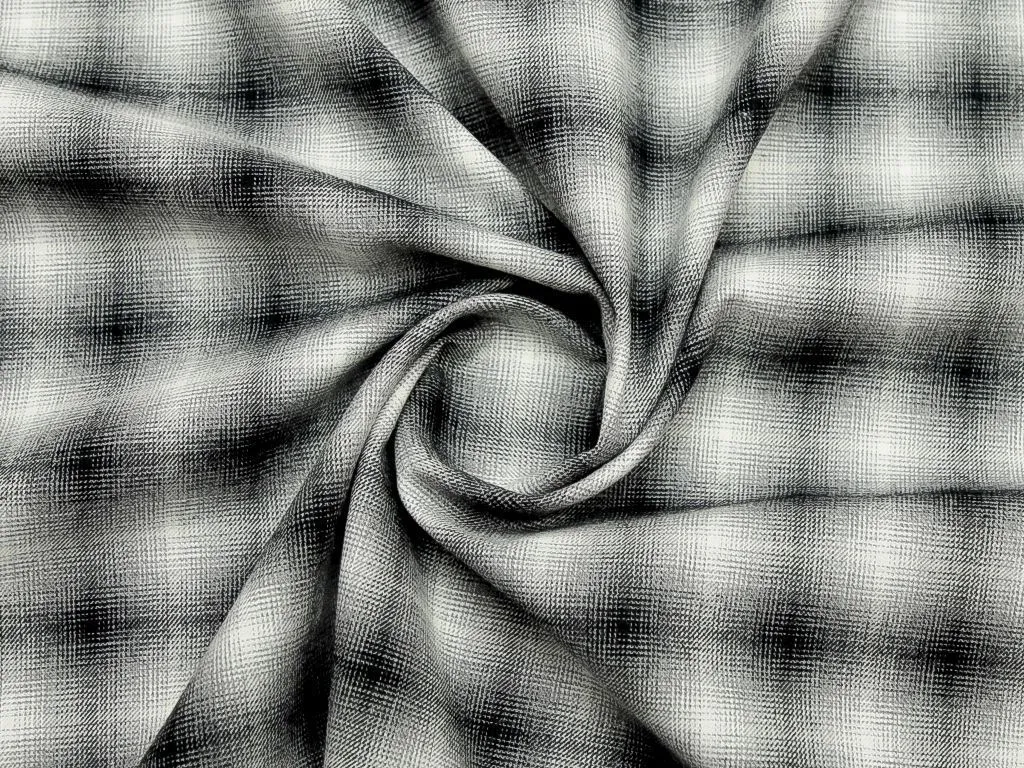 Костюмно-плательная ткань "Чёрное и белое"изображение
