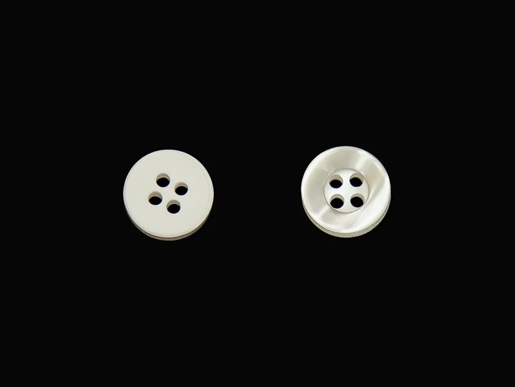 Пуговица рубашечная, 4 прокола, белый перламутр,  диаметр 11 ммизображение