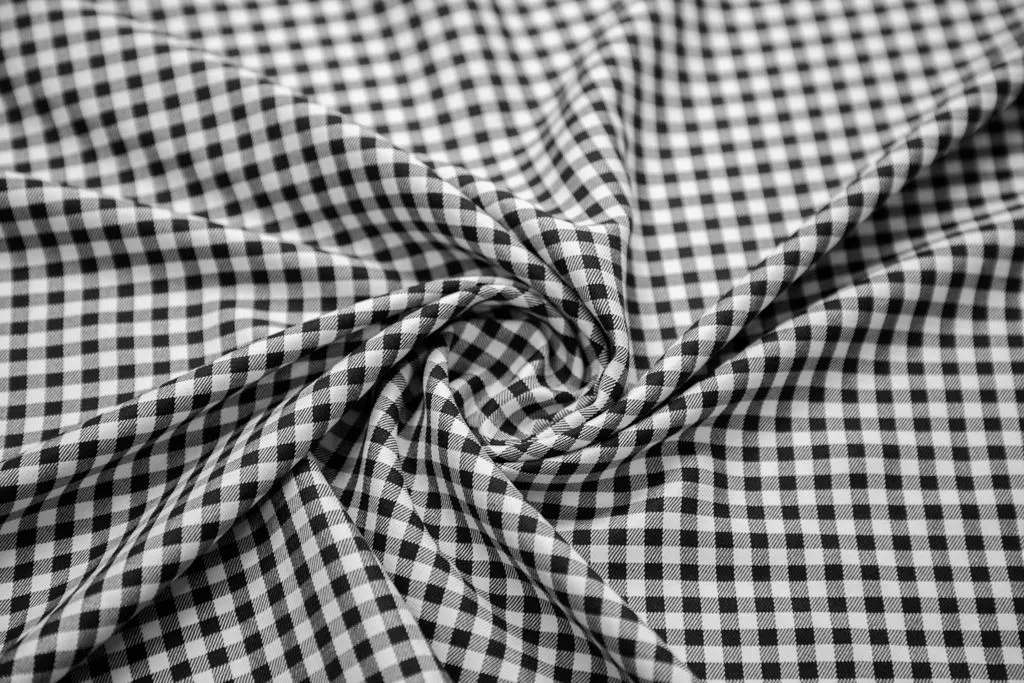 Плательная ткань в клетку виши, цвет черно-белыйизображение