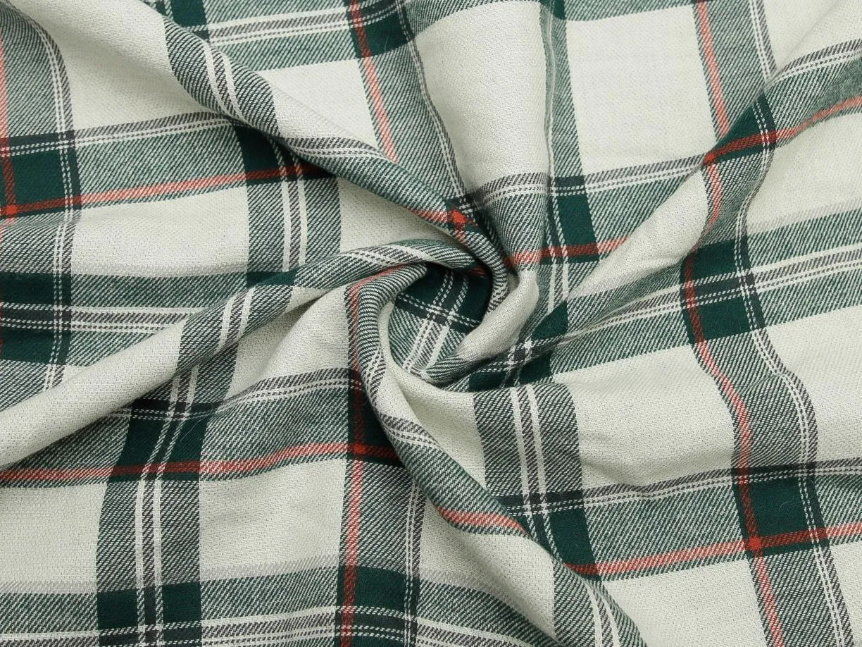 Костюмная ткань, фланель в клетку, в зелёно-красных цветахизображение
