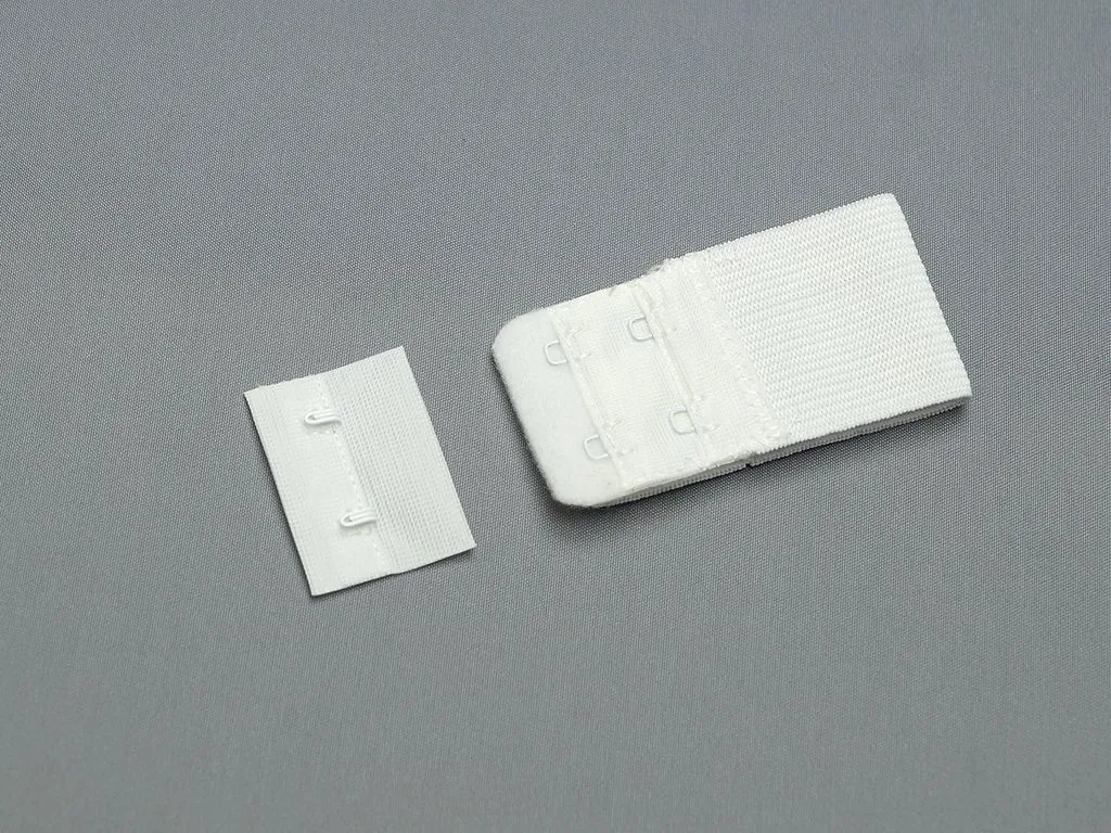 Застёжка для бюстгалтера, белого цвета, 2 крючка, ширина 38 ммизображение