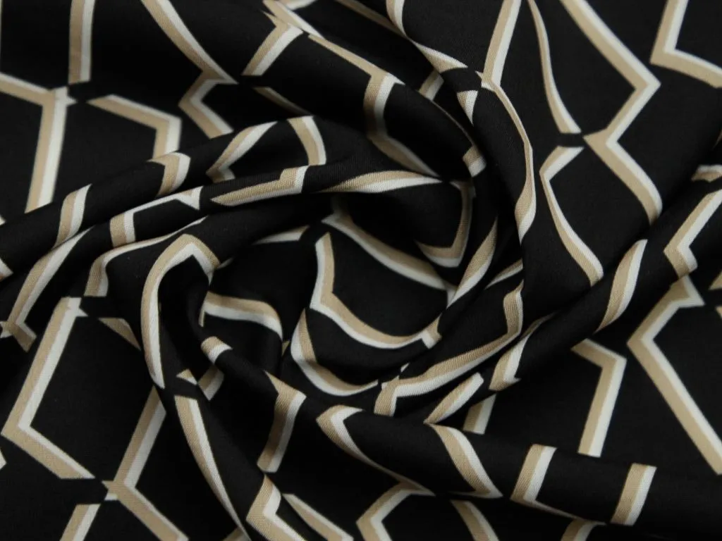 Плательная ткань с рисунком "Золотое плетение"изображение