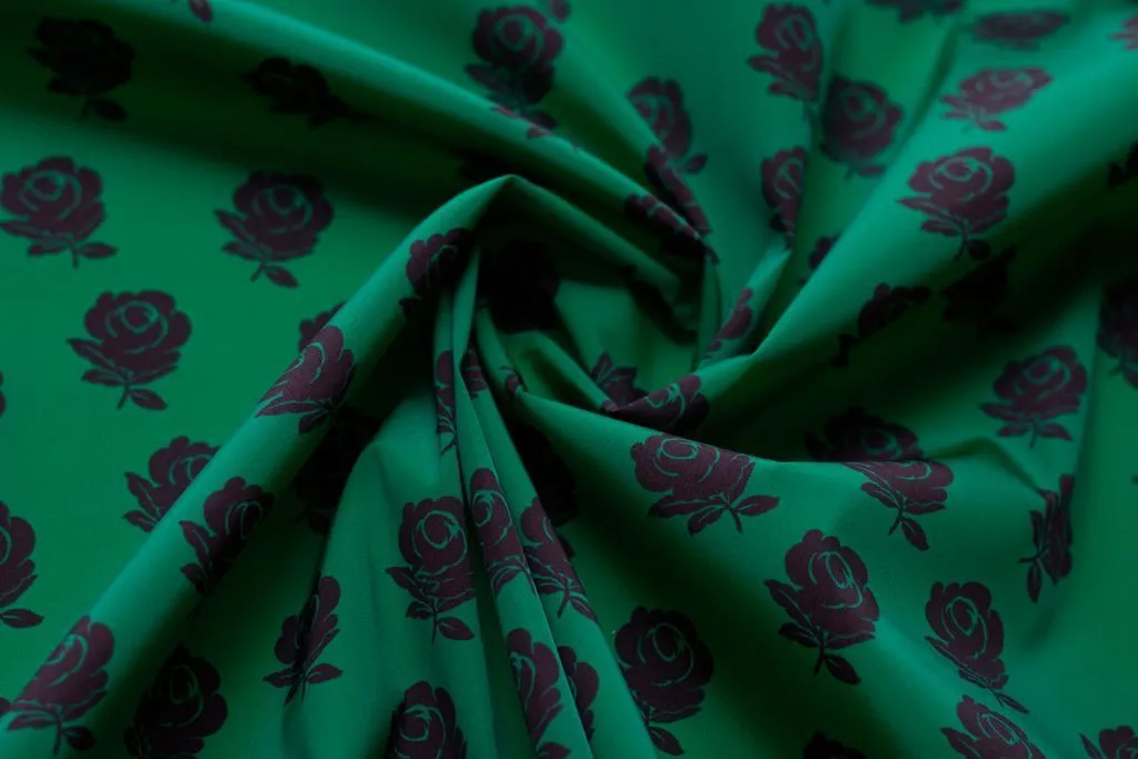 Ткань плащевая с рисунком "Розочки" на зеленом фонеизображение