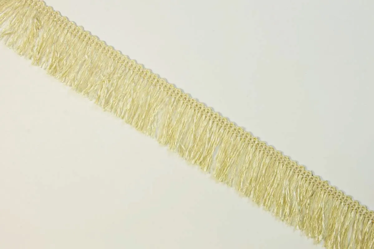 Тесьма - бахрома. Цвет соломенный. Ширина 30 мм изображение