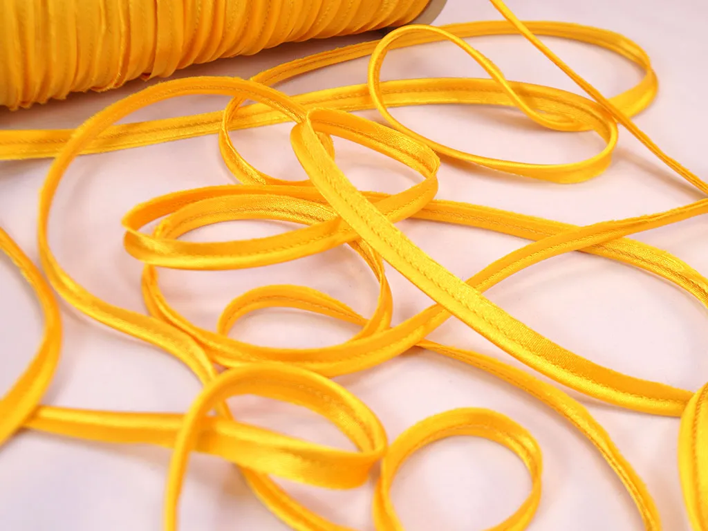 Кант вискозный тканевый, жёлтого цвета, ширина 10 мм  изображение