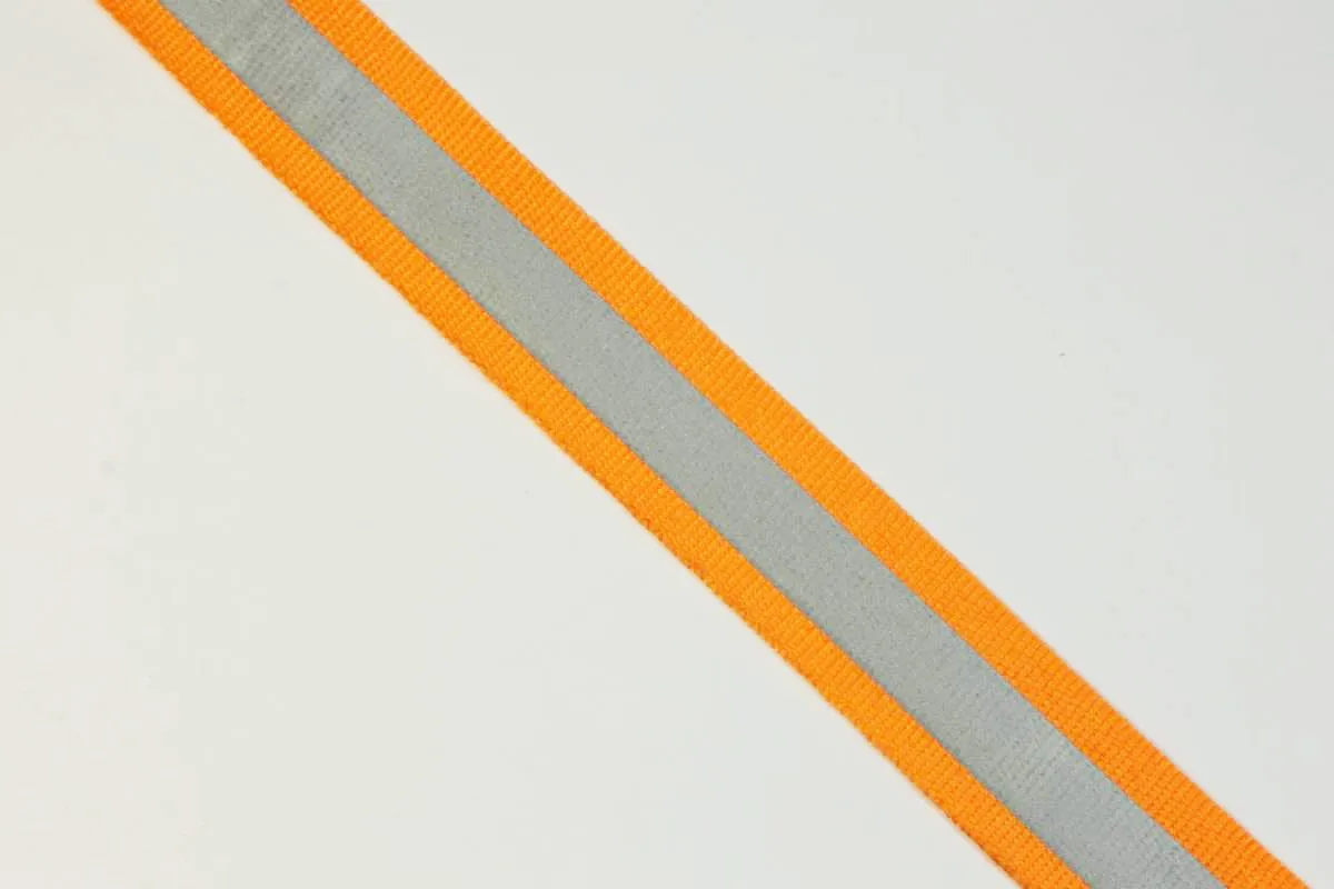 Тесьма светоотражающая, кислотно-оранжевого цвета с серой полоской 10мм, ширина 20 ммизображение