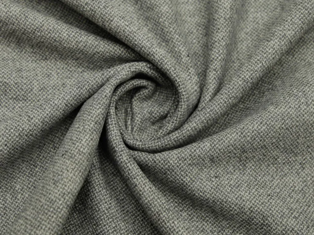Костюмная ткань твид, в серо-белых тонахизображение