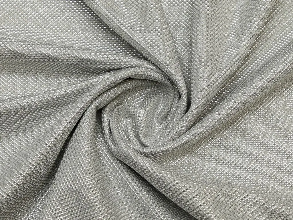 Трикотаж с поверхностью "соты", с люрексом, цвет серебристыйизображение