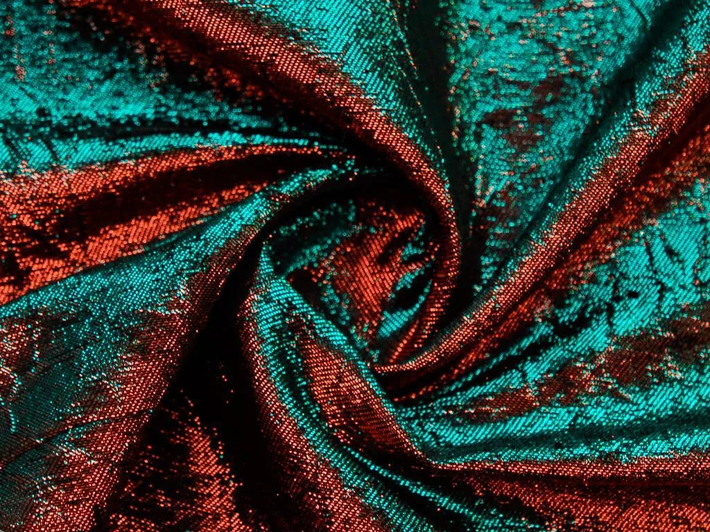 Жаккардовая ткань хамелеон,  цвет  красный с изумруднымизображение